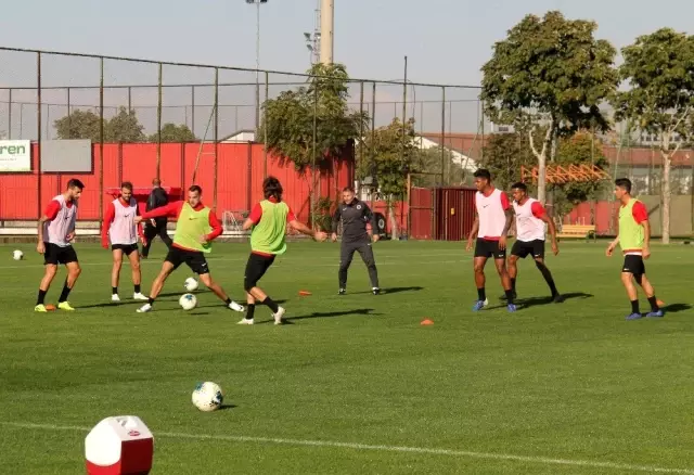 Mustafa Kaplan: 'Galatasaray maçında dönüş yapmak istiyoruz' Mustafa Kaplan: 'Galatasaray maçında dönüş yapmak istiyoruz'
