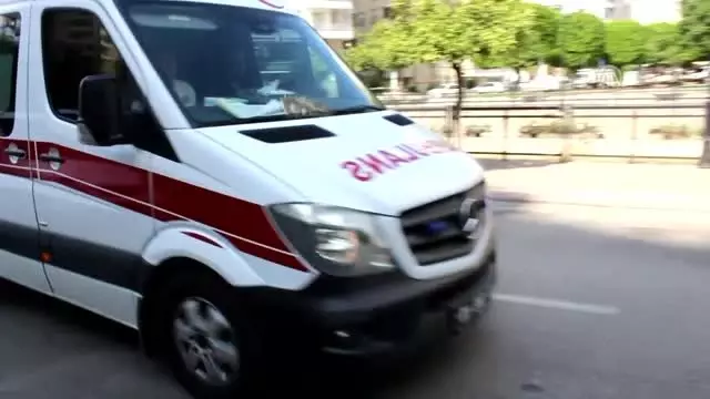 Otomobilin çarptığı kadın yaralandı - ADANA Otomobilin çarptığı kadın yaralandı - ADANA
