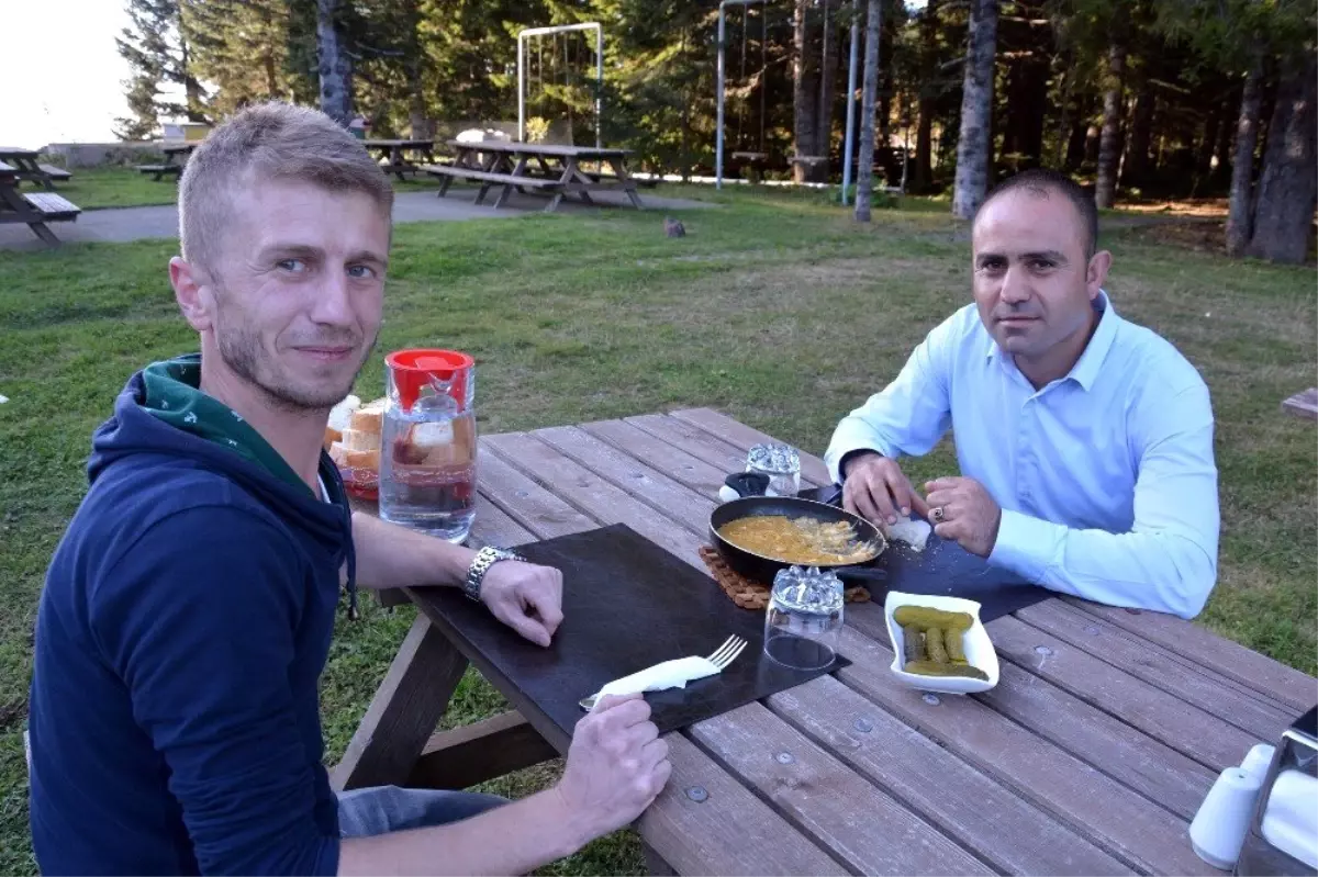 Rize'den geldi, Orduluları kuymakla tanıştırdı
