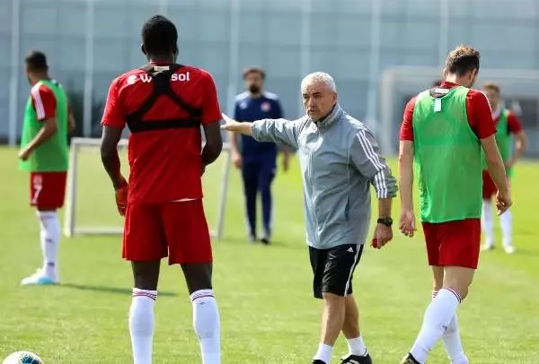 Sivasspor, ankaragücü hazırlıklarını sürdürdü Sivasspor, ankaragücü hazırlıklarını sürdürdü