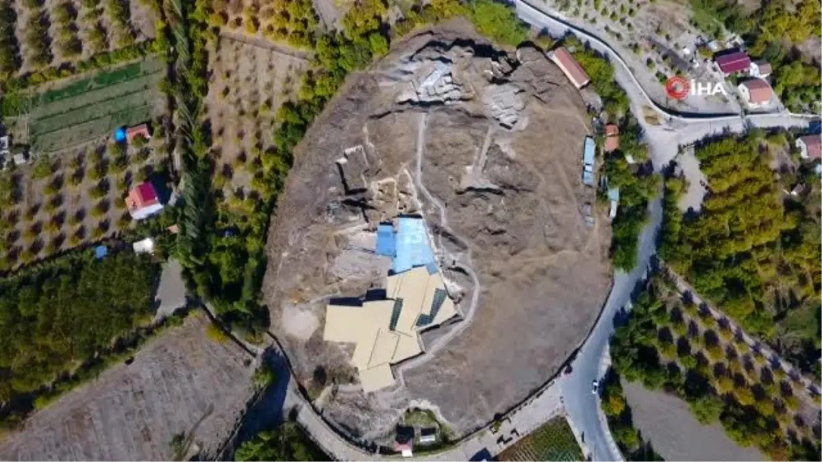 Arslantepe Höyüğü'nde 5 bin 700 yıllık çocuk iskeleti bulundu