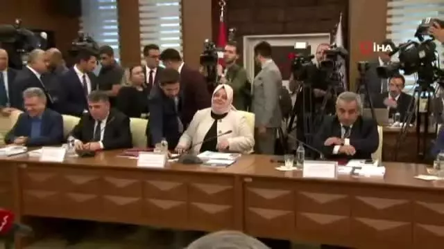Bakan Selçuk: '250 milyon TL tutarındaki kaynak bugün aktarıldı' Bakan Selçuk: '250 milyon TL tutarındaki kaynak bugün aktarıldı'