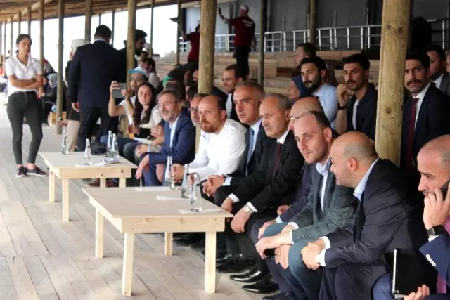Bakan Turhan ve Ersoy, Etnospor Kültür Festivali'ni ziyaret etti