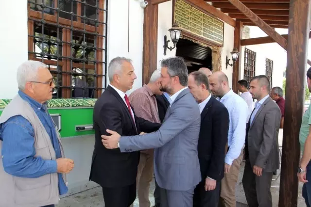 Başkan Babaoğlu'nun teyzesi son yolculuğuna uğurlandı Başkan Babaoğlu'nun teyzesi son yolculuğuna uğurlandı