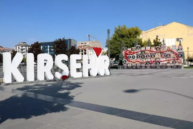 Belediye Başkanı Selehattin Ekicioğlu: 'Milli Mücadelede yer alan kadınlarımızın hayat... Belediye Başkanı Selehattin Ekicioğlu: 'Milli Mücadelede yer alan kadınlarımızın hayat...
