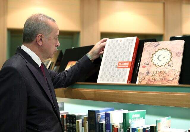 Cumhurbaşkanlığı Kütüphanesi'ni inceleyen Erdoğan: Çok yakında milletimizin hizmetinde olacak