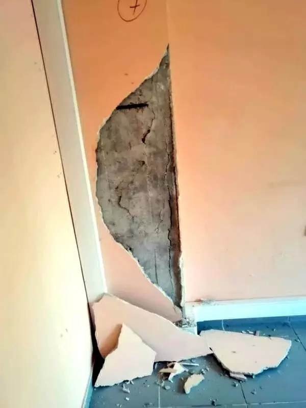 Depremde hasar gören marmara ereğlisi kaymakamlığı taşınıyor Depremde hasar gören marmara ereğlisi kaymakamlığı taşınıyor