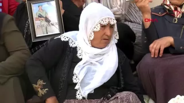Diyarbakır hdp önündeki eylemde 32'nci gün Diyarbakır hdp önündeki eylemde 32'nci gün