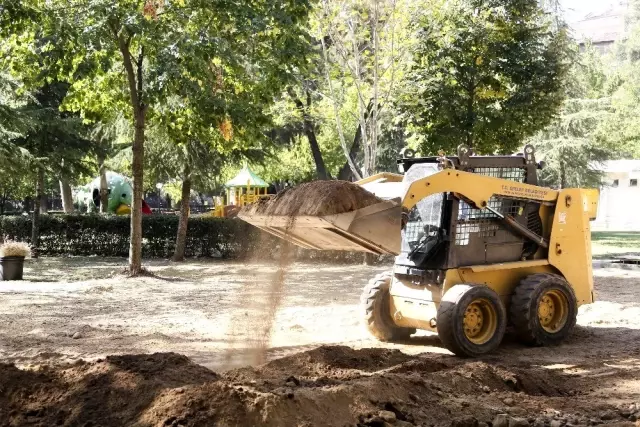 Efeler'in 'Yeşil Ekibi' haftayı sahada tamamladı Efeler'in 'Yeşil Ekibi' haftayı sahada tamamladı