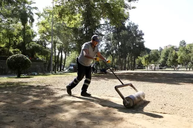 Efeler'in 'Yeşil Ekibi' haftayı sahada tamamladı Efeler'in 'Yeşil Ekibi' haftayı sahada tamamladı
