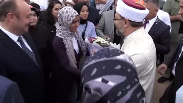 Erbaş: Medeniyetimizde İslami ve İslami olmayan ilimler diye bir şey yoktur