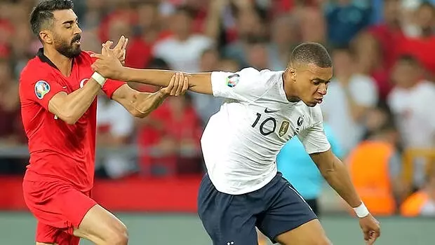 Fransa'da Türkiye maçı öncesi çifte şok! Mbappe... Fransa'da Türkiye maçı öncesi çifte şok! Mbappe...