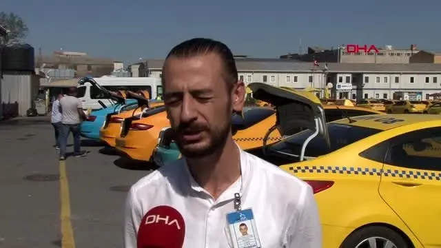 İstanbul-sabiha gökçen havalimanı'nda görevli taksiciler sokak hayvanlarını elleriyle besledi İstanbul-sabiha gökçen havalimanı'nda görevli taksiciler sokak hayvanlarını elleriyle besledi