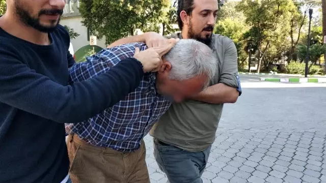 Kendisinden ayrılmak isteyen kadını bıçakladı