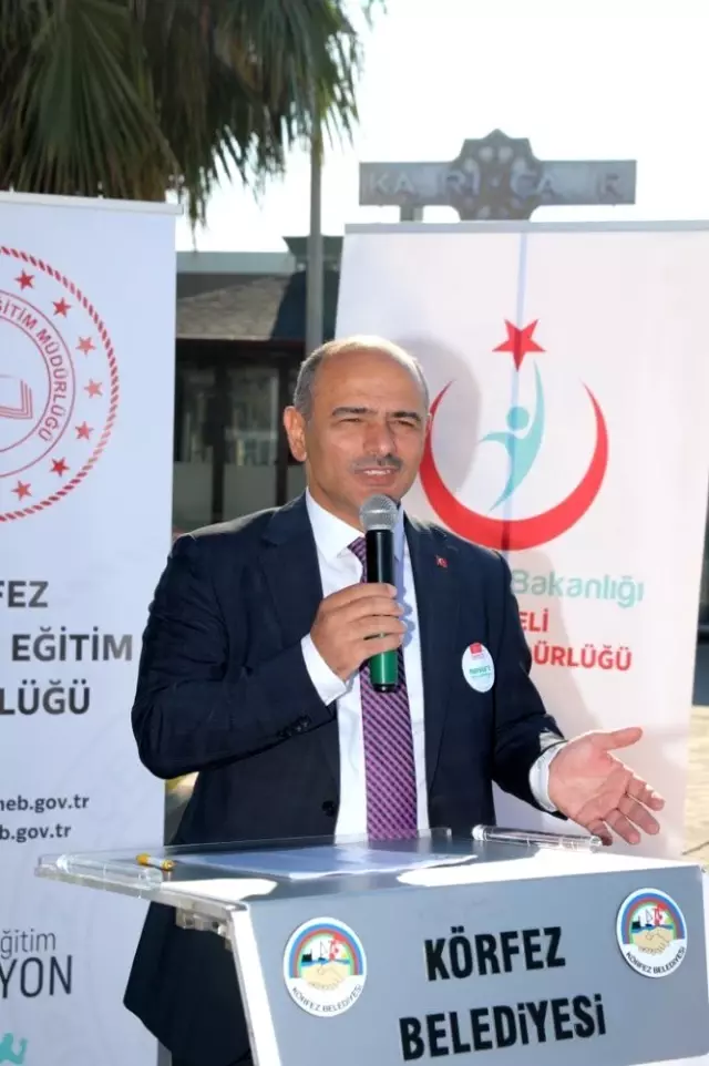Körfez'de vatandaşlar sağlık için yürüdü Körfez'de vatandaşlar sağlık için yürüdü