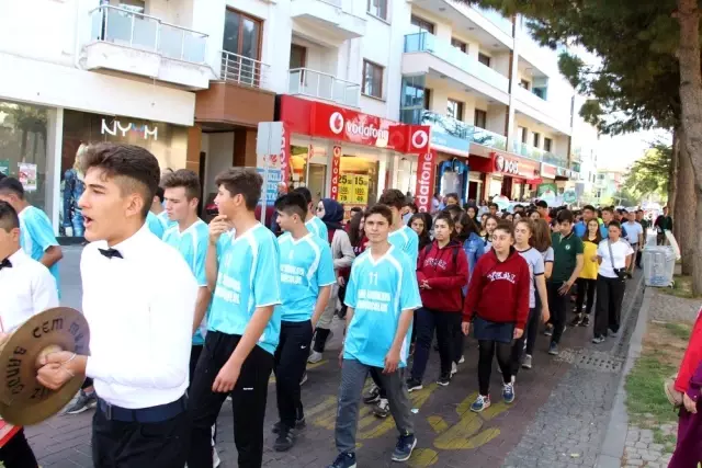 Kula'da amatör spor haftası kutlamaları başladı Kula'da amatör spor haftası kutlamaları başladı