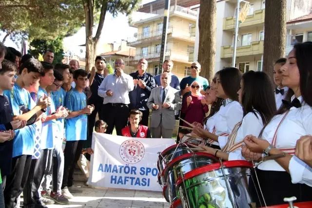 Kula'da amatör spor haftası kutlamaları başladı Kula'da amatör spor haftası kutlamaları başladı