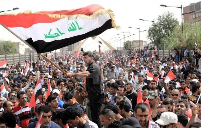Ölü sayısının 34'e yükseldiği Irak'taki protestolarda Başbakan Abdülmehdi protestocuları 'haklı' buldu