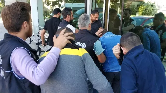 Samsun'da uyuşturucu ticaretinden 6 kişi tutuklandı Samsun'da uyuşturucu ticaretinden 6 kişi tutuklandı