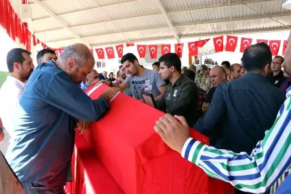 Şehit bünyamin dinç son yolculuğuna uğurlandı