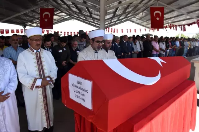 Şehit Uzman Çavuş Dinç son yolculuğuna uğurlandı