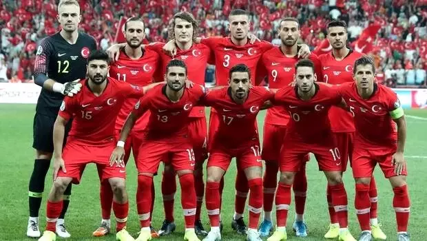 Şenol Güneş ay-yıldızlı kadroyu 20.20'de açıklayacak Şenol Güneş ay-yıldızlı kadroyu 20.20'de açıklayacak