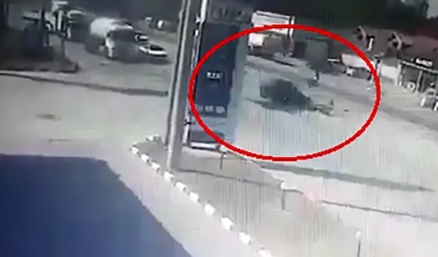 18 yaşındaki motosiklet sürücüsünün öldüğü feci kaza kamerada 18 yaşındaki motosiklet sürücüsünün öldüğü feci kaza kamerada