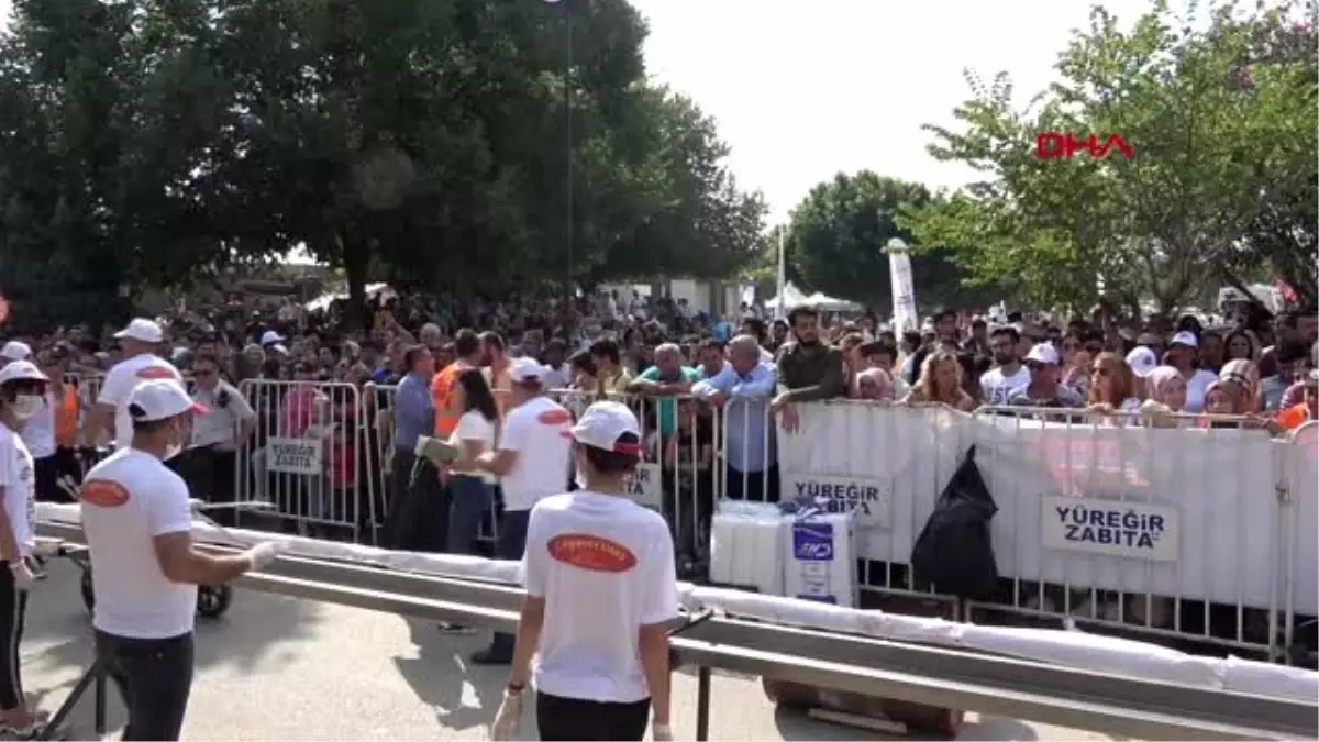 Adana'da guiness rekoru: 233,6 metrelik şişte et pişirdiler