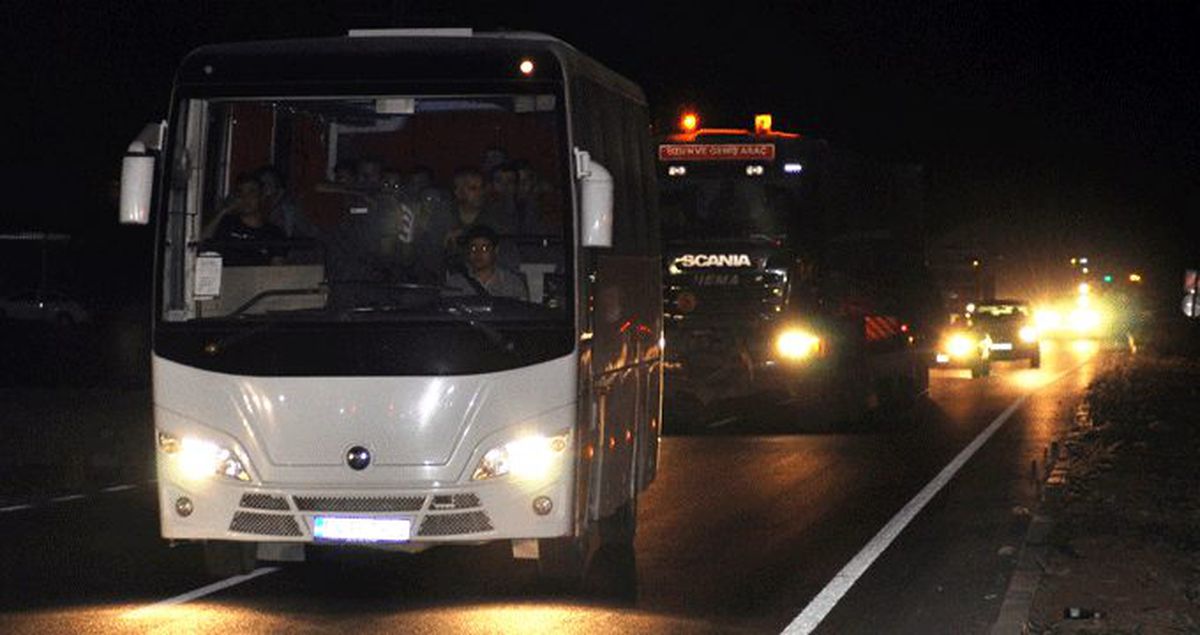 Akçakale ve Irak sınırına askeri sevkiyat yapıldı