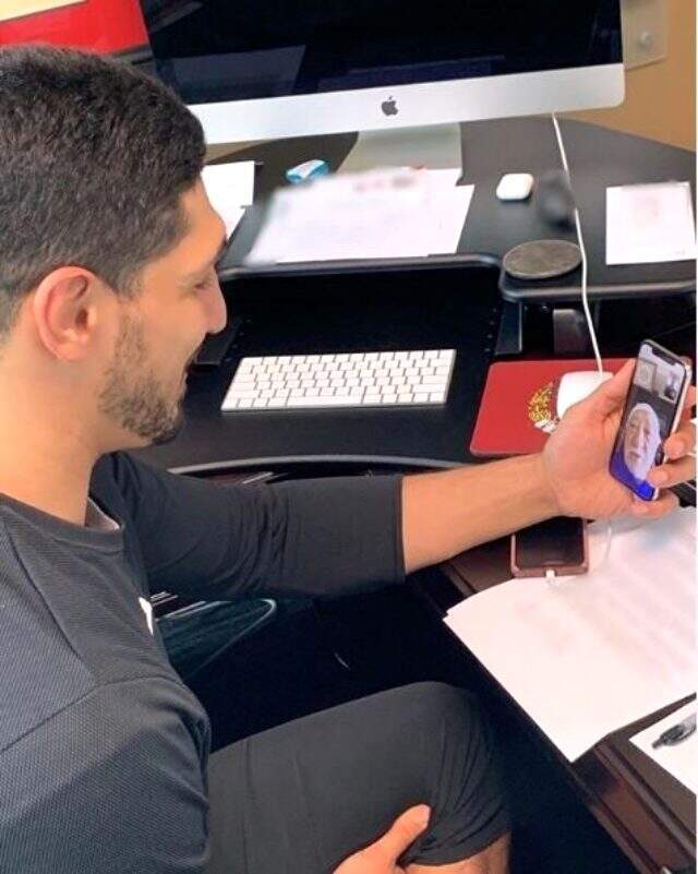 Amerika'da FETÖ'cü Enes Kanter'e Cuma namazı sonrası tepki: Babanın camisine gitseydin