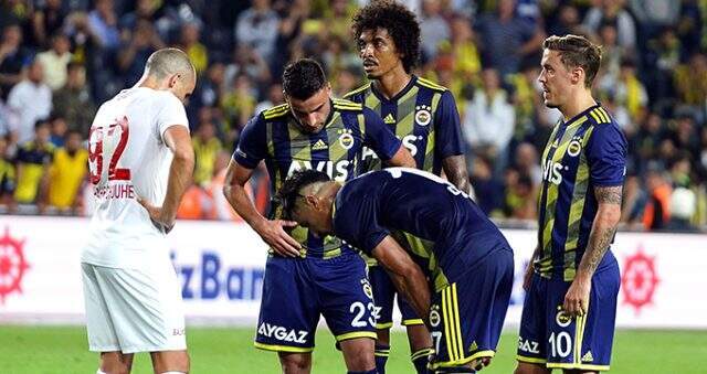 Antalyaspor yenilgisi sonrası Fenerbahçe'de kritik toplantı