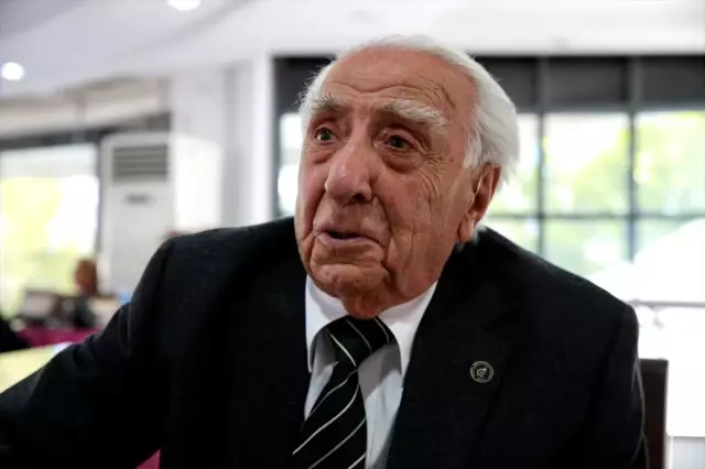 Asırlık çınardan 'uzun yaşam' sırları Asırlık çınardan 'uzun yaşam' sırları