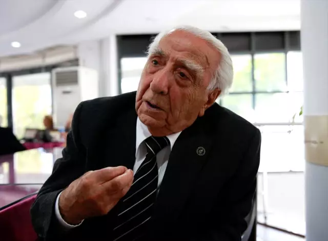 Asırlık çınardan 'uzun yaşam' sırları Asırlık çınardan 'uzun yaşam' sırları