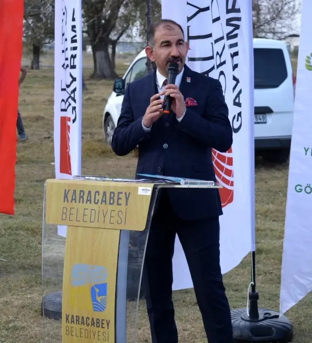 Bin fidan toprakla buluştu