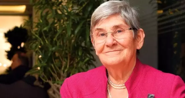Canan Karatay: Ekmek uyuşturucu gibi bağımlılık yapıyor Canan Karatay: Ekmek uyuşturucu gibi bağımlılık yapıyor