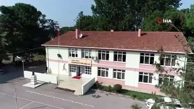 'Cengaver'li ders...Konuşan at maketi ile ders işliyorlar 'Cengaver'li ders...Konuşan at maketi ile ders işliyorlar