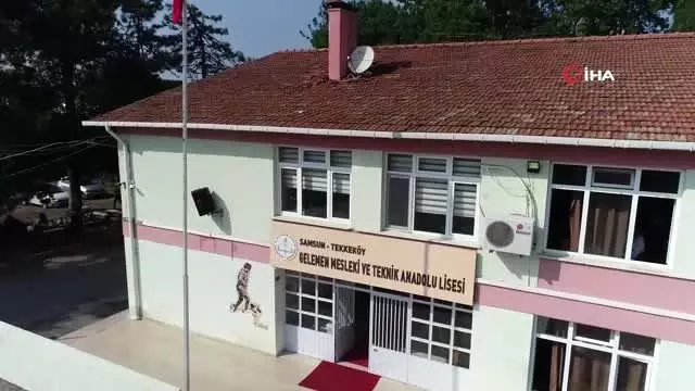 'Cengaver'li ders...Konuşan at maketi ile ders işliyorlar 'Cengaver'li ders...Konuşan at maketi ile ders işliyorlar