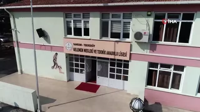 'Cengaver'li ders...Konuşan at maketi ile ders işliyorlar 'Cengaver'li ders...Konuşan at maketi ile ders işliyorlar