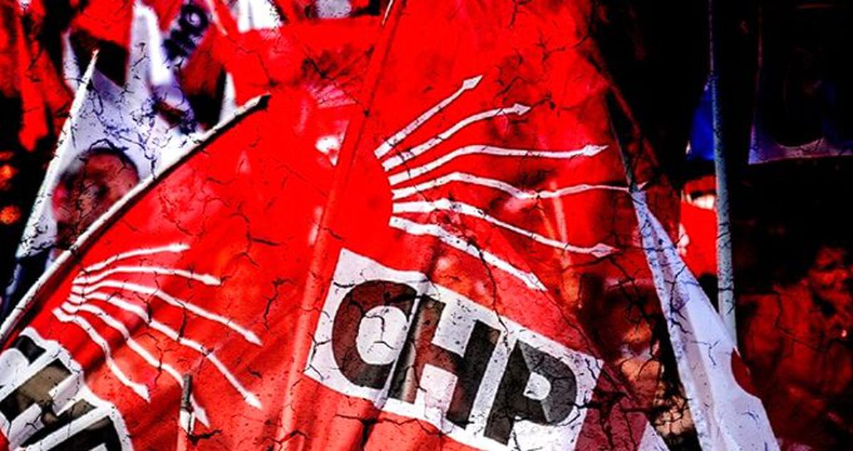 CHP Efeler İlçe Başkanı, evinin önünde kimliği belirsiz kişilerce saldırıya uğradı