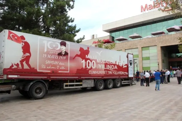 Cumhuriyet Tırı Malatya'da Cumhuriyet Tırı Malatya'da
