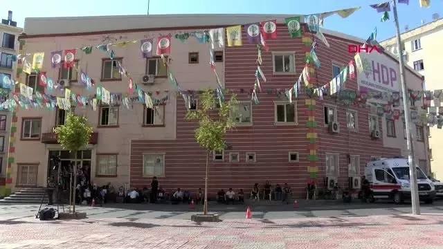 Diyarbakır hdp önündeki eylemde 33'üncü gün; aile sayısı 52 oldu