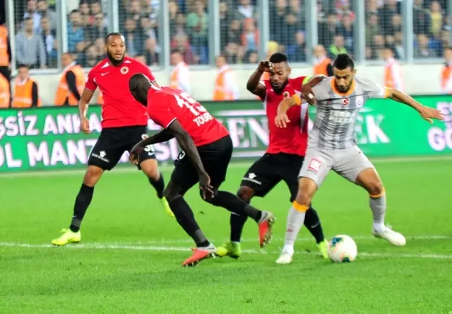 Galatasaray, 'Gençler'e takıldı Galatasaray, 'Gençler'e takıldı