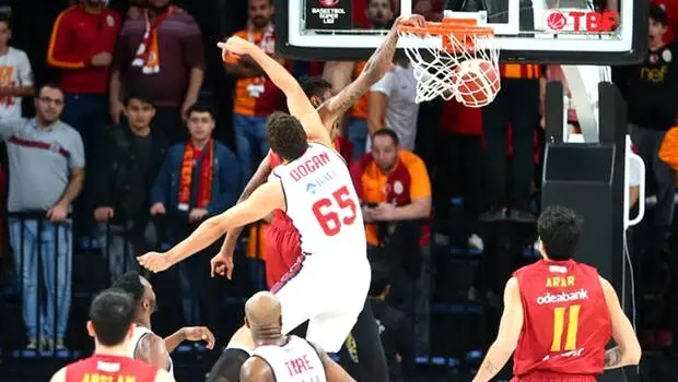 Galatasaray, potada ilk galibiyetini aldı!