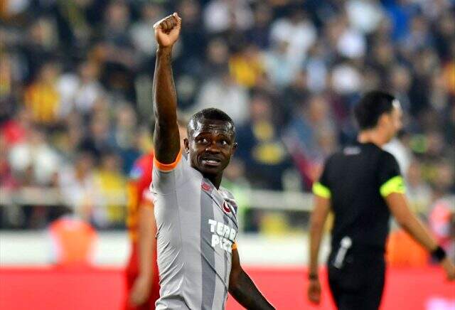 Galatasaraylı futbolcu Seri gıda zehirlenmesi geçirdi
