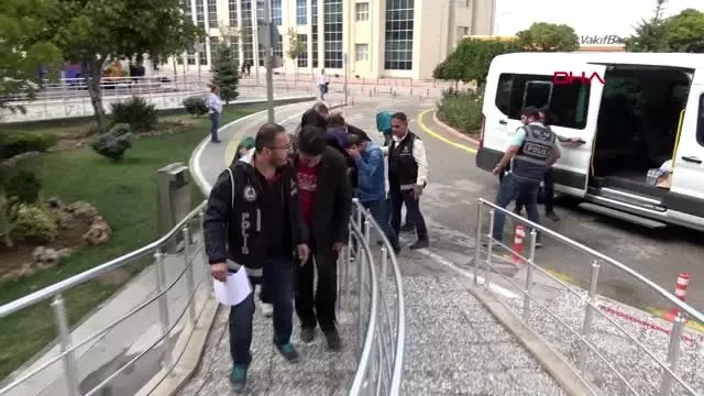 Konya turgutlu'da yağmur ve rüzgar etkili oldu Konya turgutlu'da yağmur ve rüzgar etkili oldu