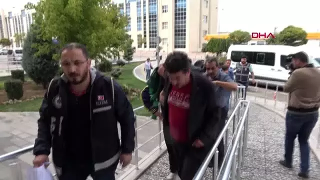 Konya turgutlu'da yağmur ve rüzgar etkili oldu Konya turgutlu'da yağmur ve rüzgar etkili oldu
