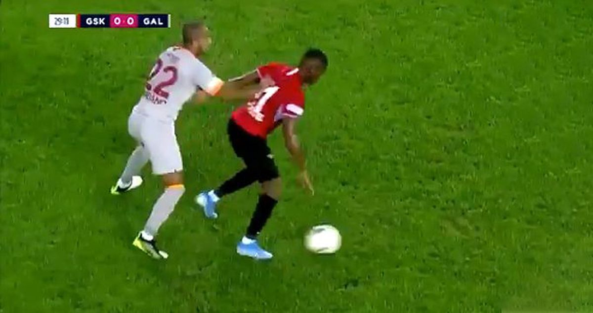 Rakibine yumruk atan Mariano sosyal medyayı salladı