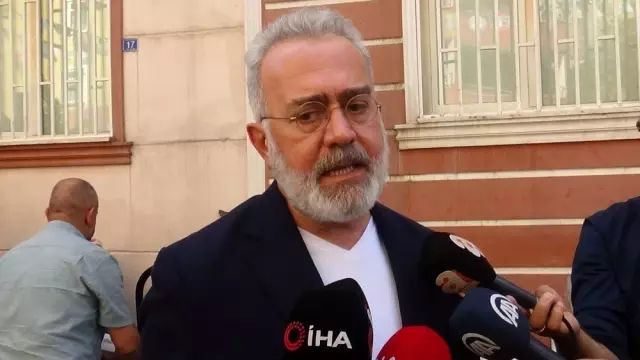 Sanatçı Bahadır Yenişehirlioğlu'dan evlat nöbeti tutan ailelere destek ziyareti Sanatçı Bahadır Yenişehirlioğlu'dan evlat nöbeti tutan ailelere destek ziyareti