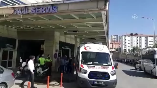 Siirt'te otomobil devrildi: 1 ölü, 4 yaralı Siirt'te otomobil devrildi: 1 ölü, 4 yaralı