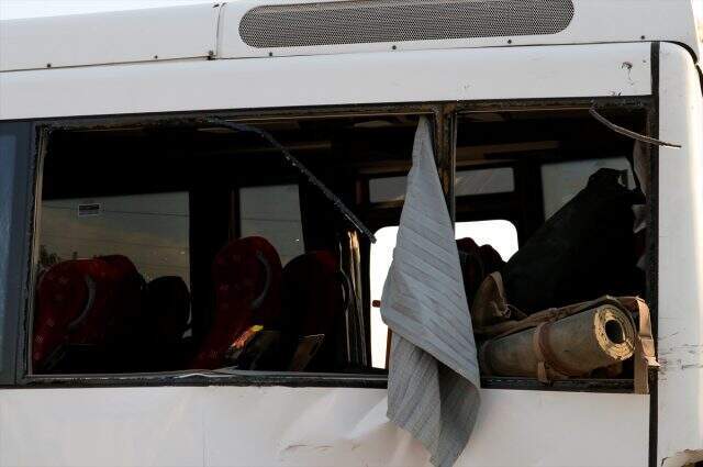Son Dakika: Şanlıurfa'da jandarmayı taşıyan otobüsle tır çarpıştı: 1'i ağır, 16 yaralı